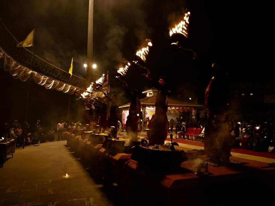 Hotel Sita Palace On Heritage Ghats Of Benaras Benares Buitenkant foto