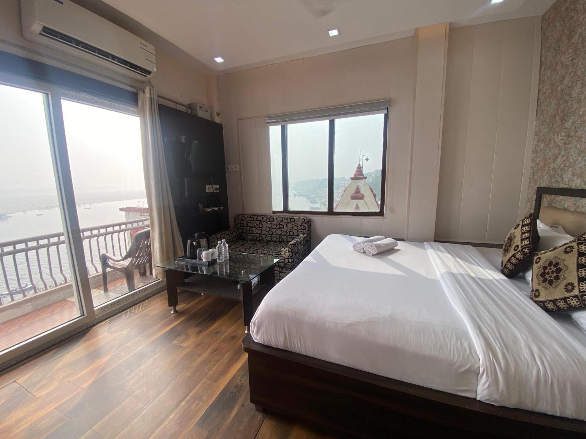 Hotel Sita Palace On Heritage Ghats Of Benaras Benares Buitenkant foto
