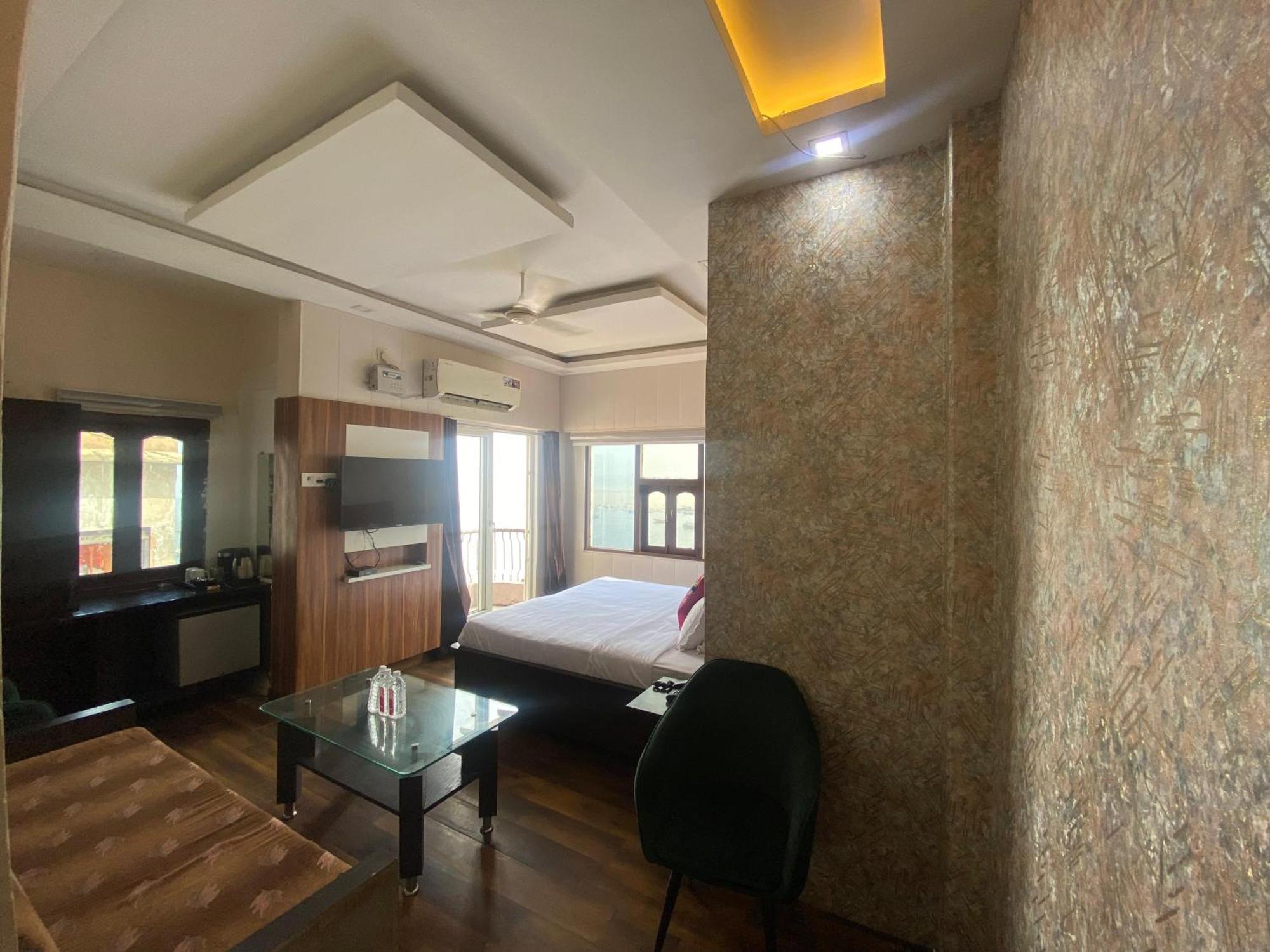 Hotel Sita Palace On Heritage Ghats Of Benaras Benares Buitenkant foto