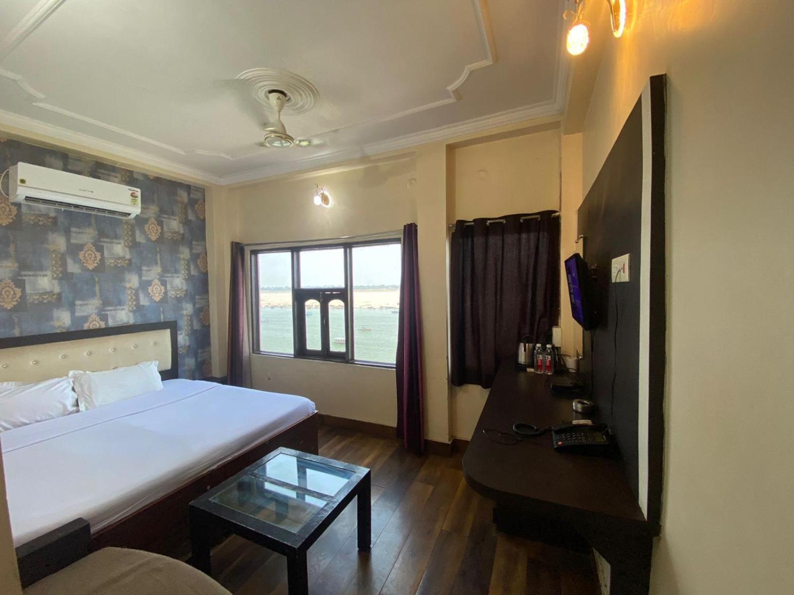 Hotel Sita Palace On Heritage Ghats Of Benaras Benares Buitenkant foto