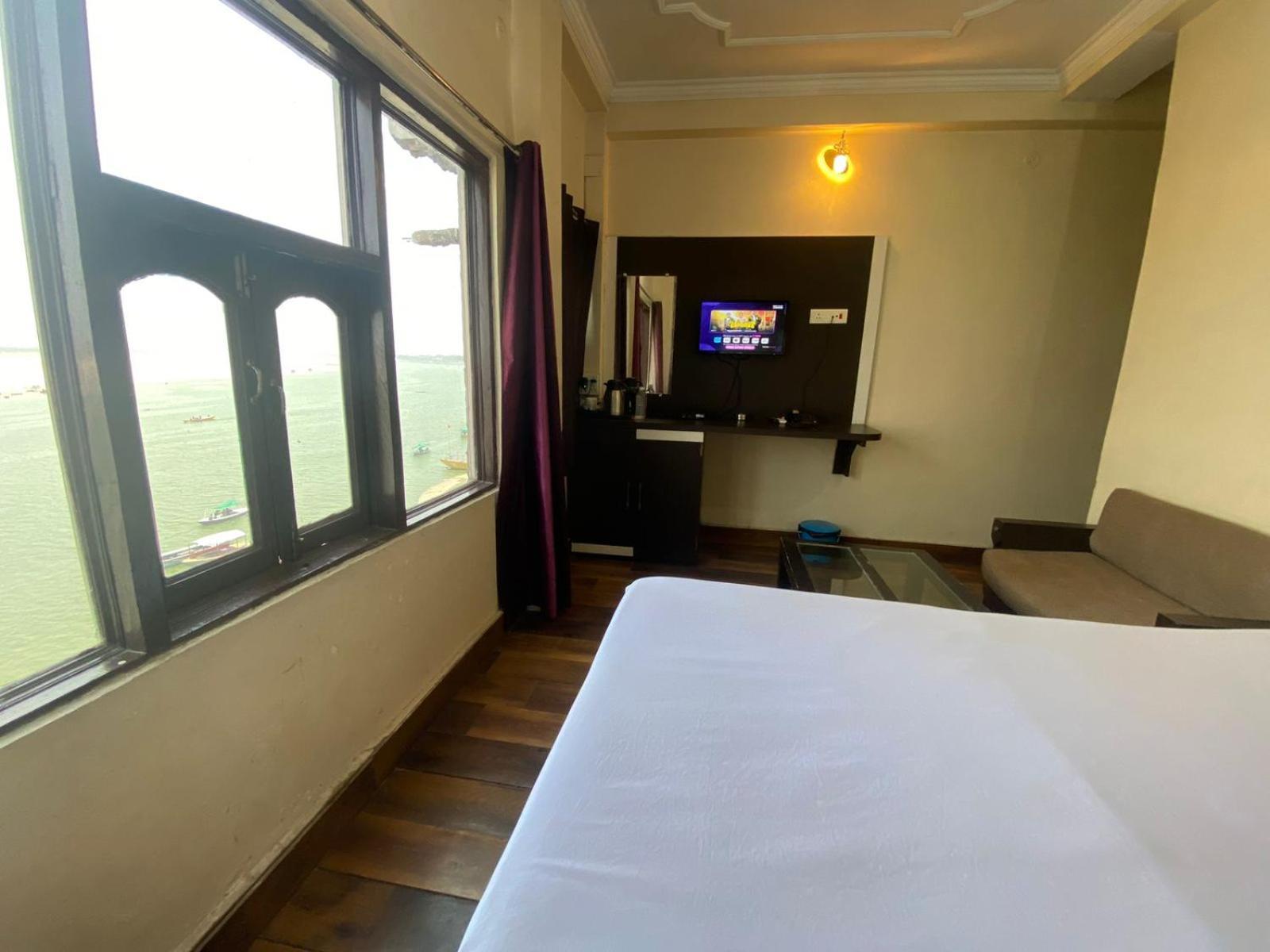 Hotel Sita Palace On Heritage Ghats Of Benaras Benares Buitenkant foto