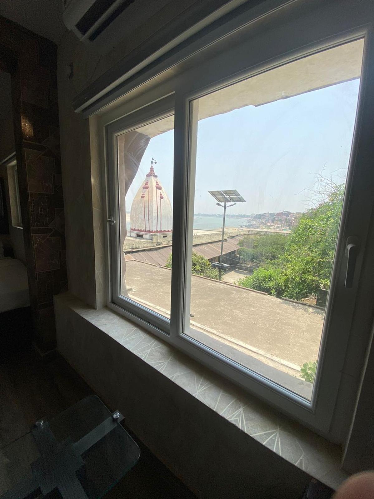 Hotel Sita Palace On Heritage Ghats Of Benaras Benares Buitenkant foto