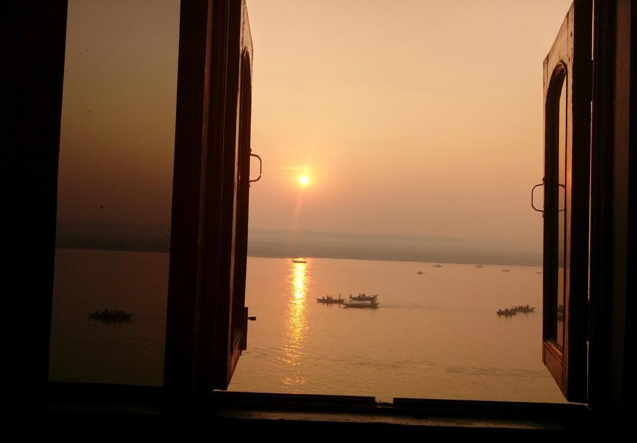 Hotel Sita Palace On Heritage Ghats Of Benaras Benares Buitenkant foto