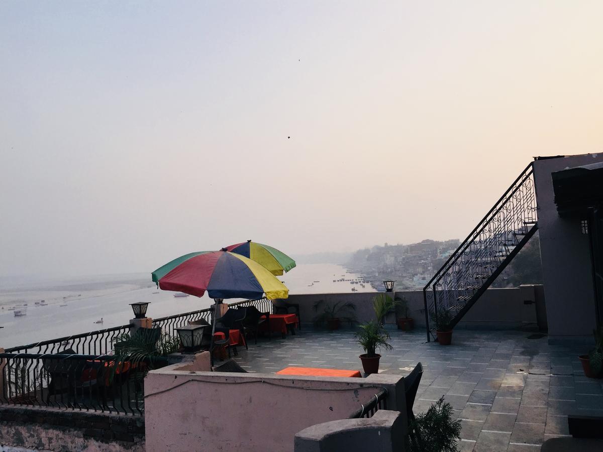 Hotel Sita Palace On Heritage Ghats Of Benaras Benares Buitenkant foto