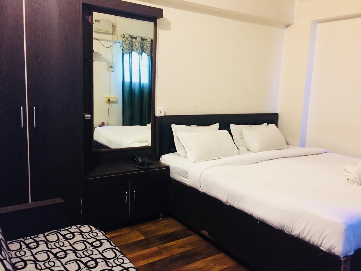 Hotel Sita Palace On Heritage Ghats Of Benaras Benares Buitenkant foto