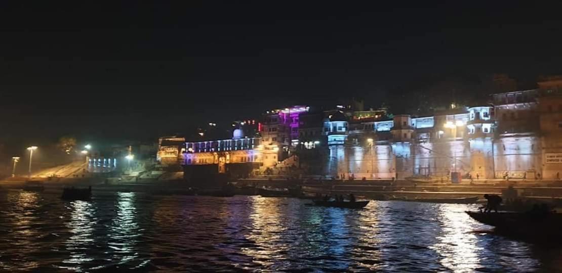 Hotel Sita Palace On Heritage Ghats Of Benaras Benares Buitenkant foto