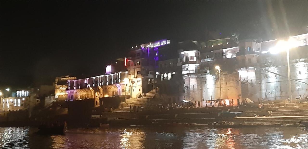 Hotel Sita Palace On Heritage Ghats Of Benaras Benares Buitenkant foto