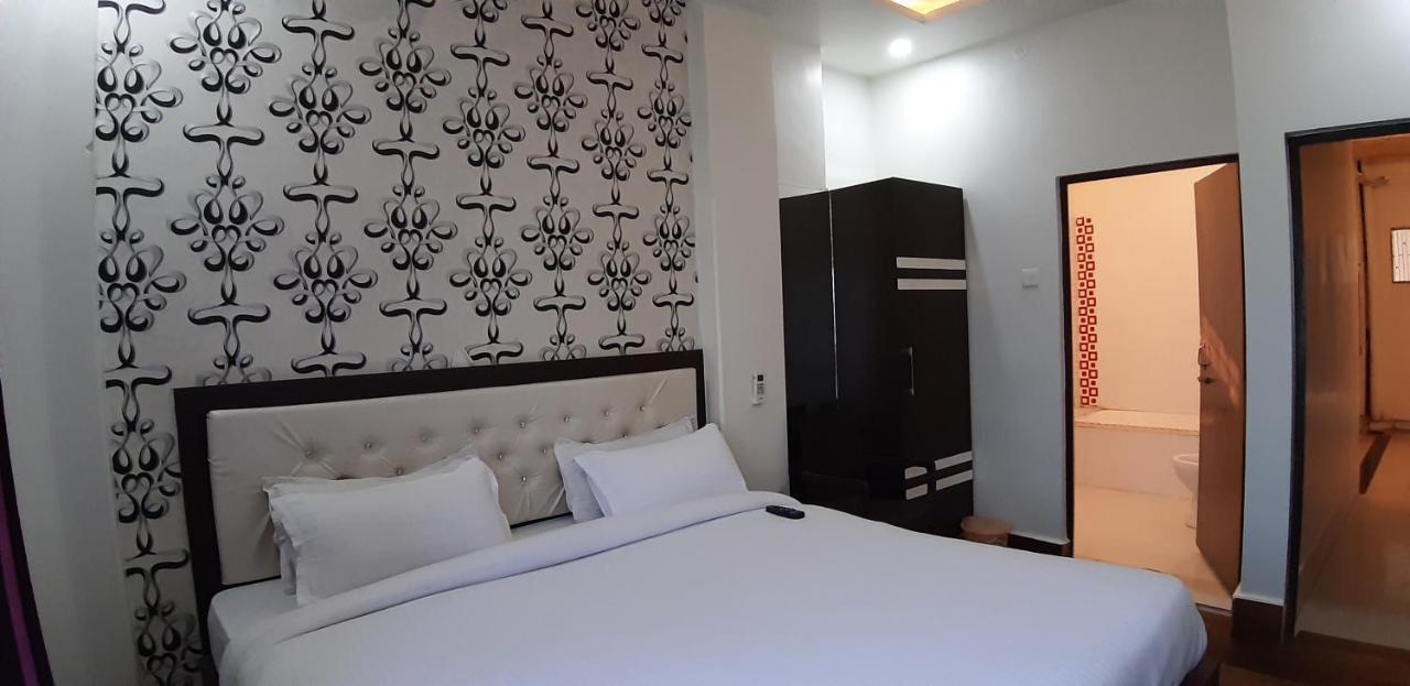 Hotel Sita Palace On Heritage Ghats Of Benaras Benares Buitenkant foto